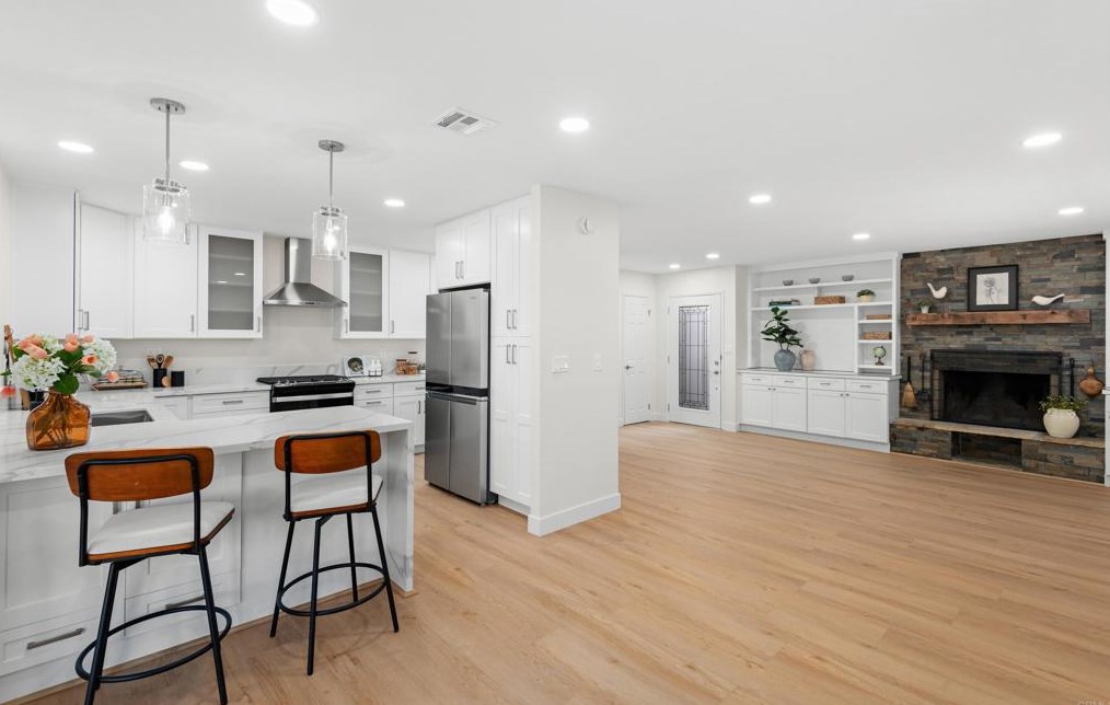 5471 Limerick Ct, San Diego, CA 92117