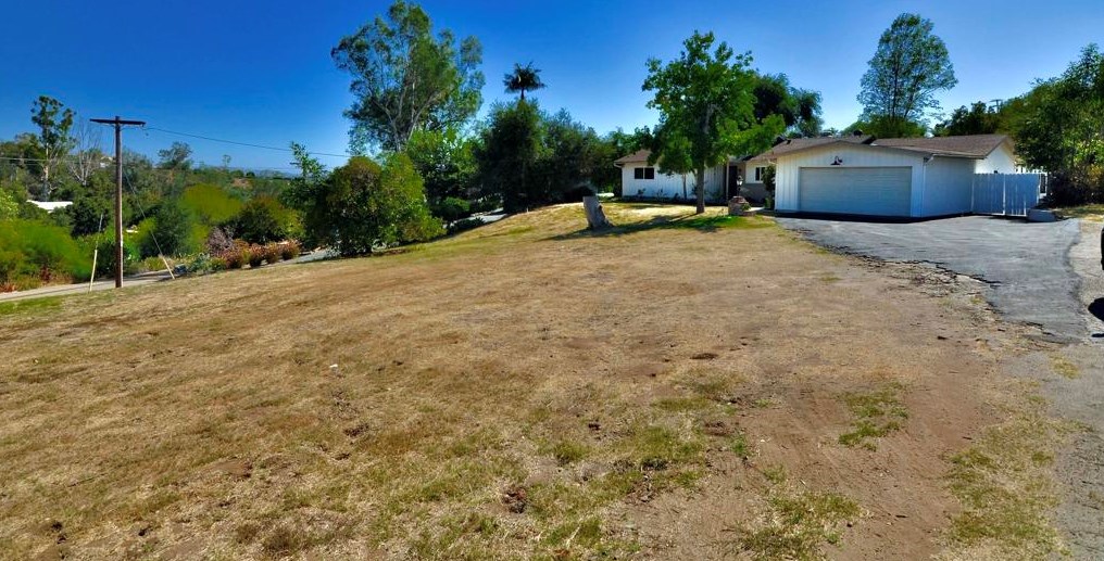 2561 Gum Tree Ln, Fallbrook, CA 92028