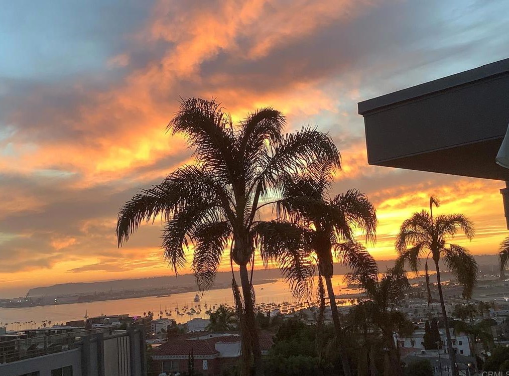 2414 Front St, San Diego CA  92101-1428 exterior