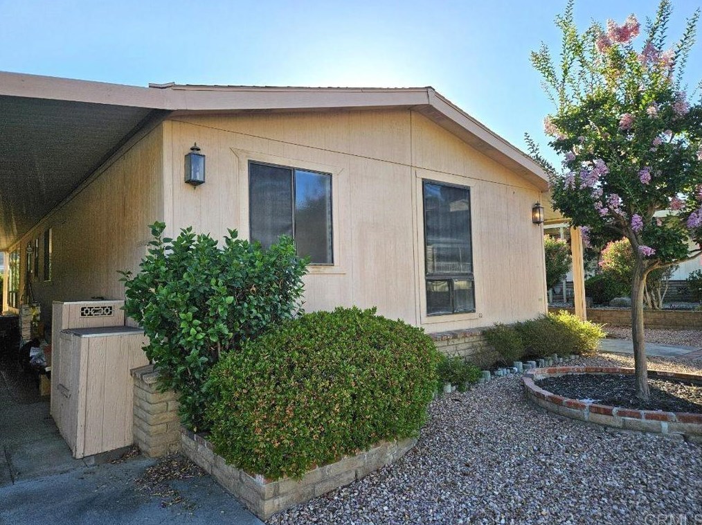 8975 Lawrence Welk Dr #211, Escondido, CA 92026
