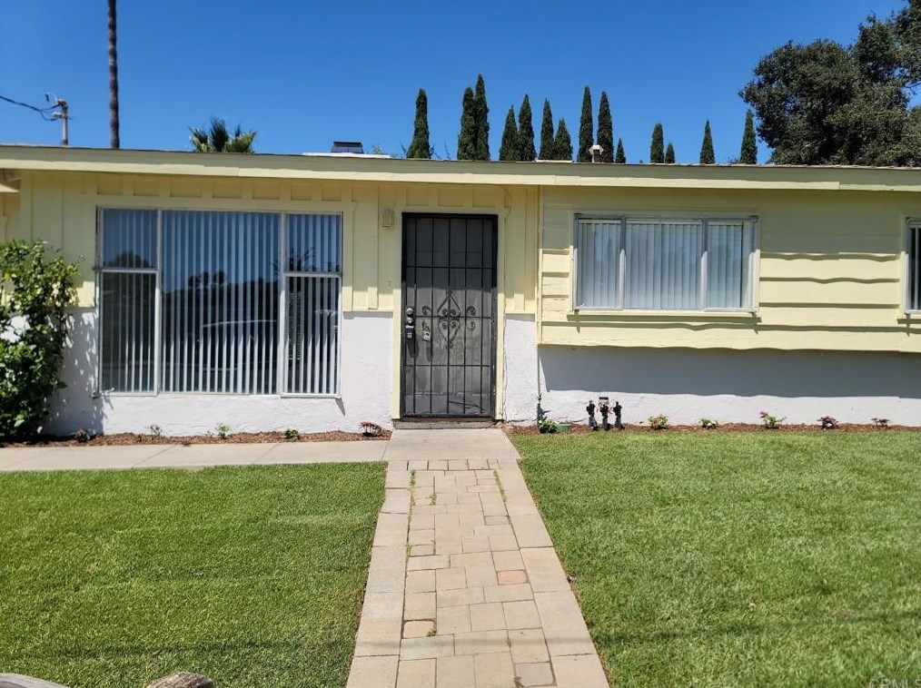 812 Duo Ct, Vista, CA 92084