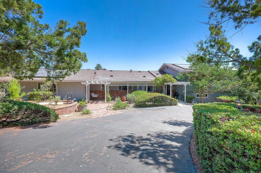 760 S Upas St, Escondido, CA 92025