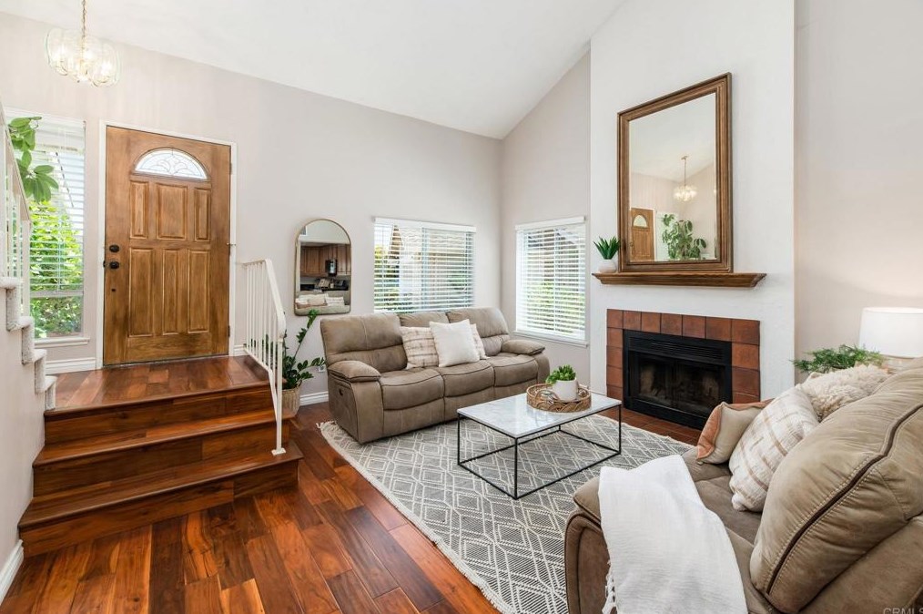 10505 Share Ct, Santee, CA 92071