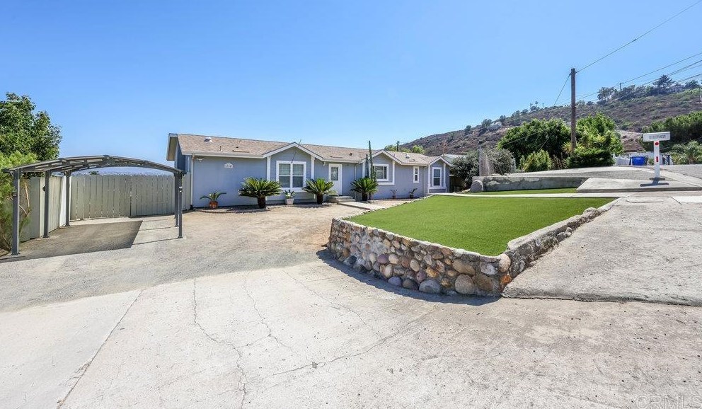11747 Walnut Rd, Lakeside, CA 92040