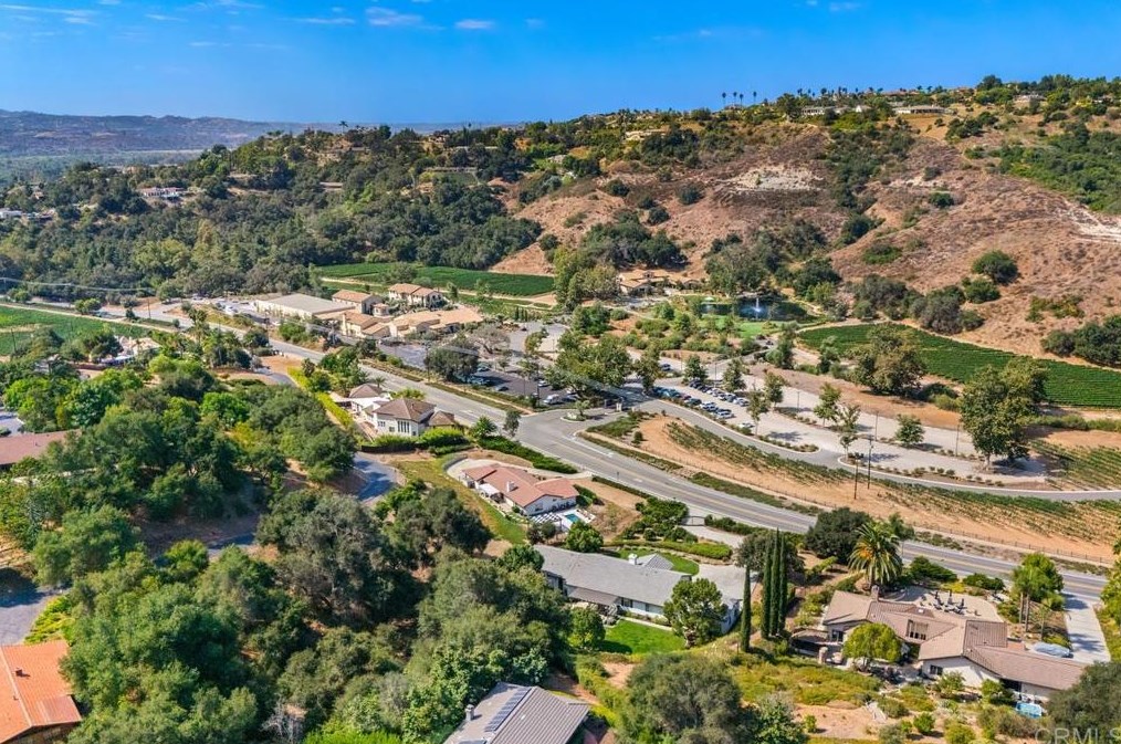 2736 Gird Rd, Fallbrook, CA 92028