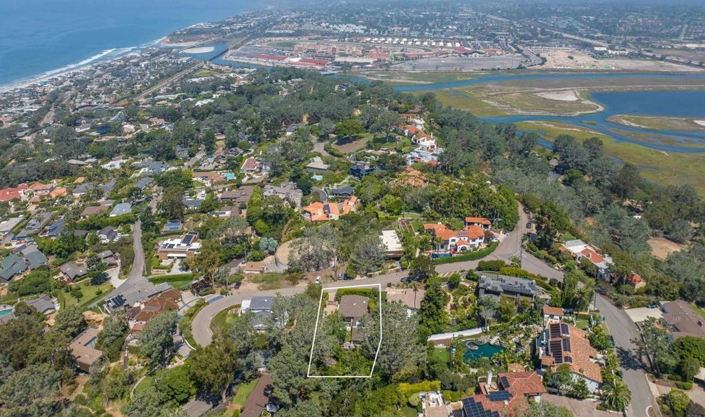 627 15th St, Del Mar, CA 92014