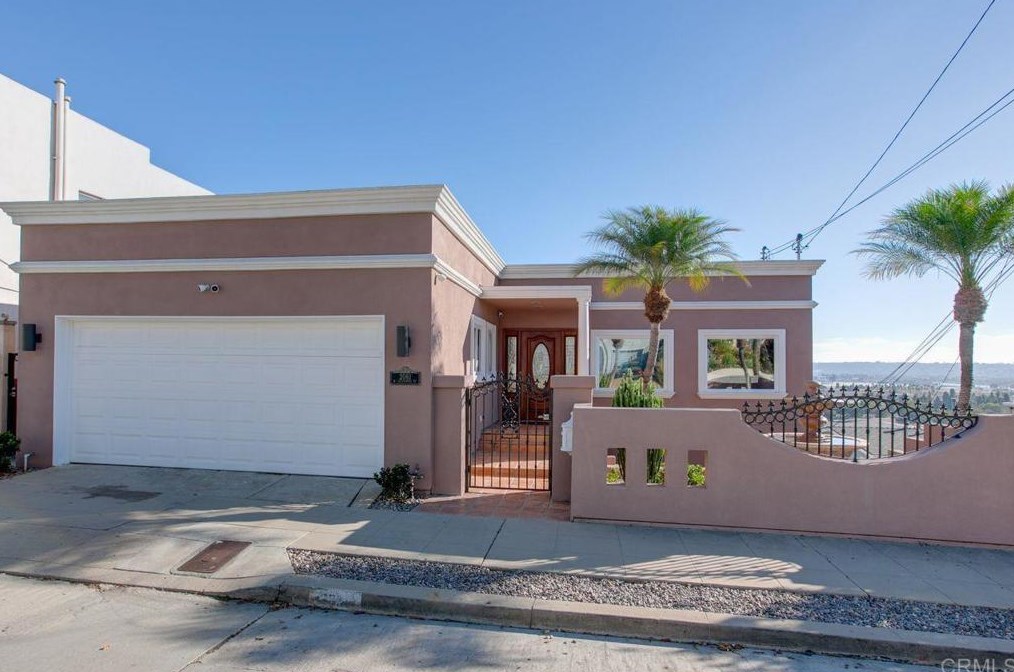 2061 California St, San Diego, CA 92110-2122