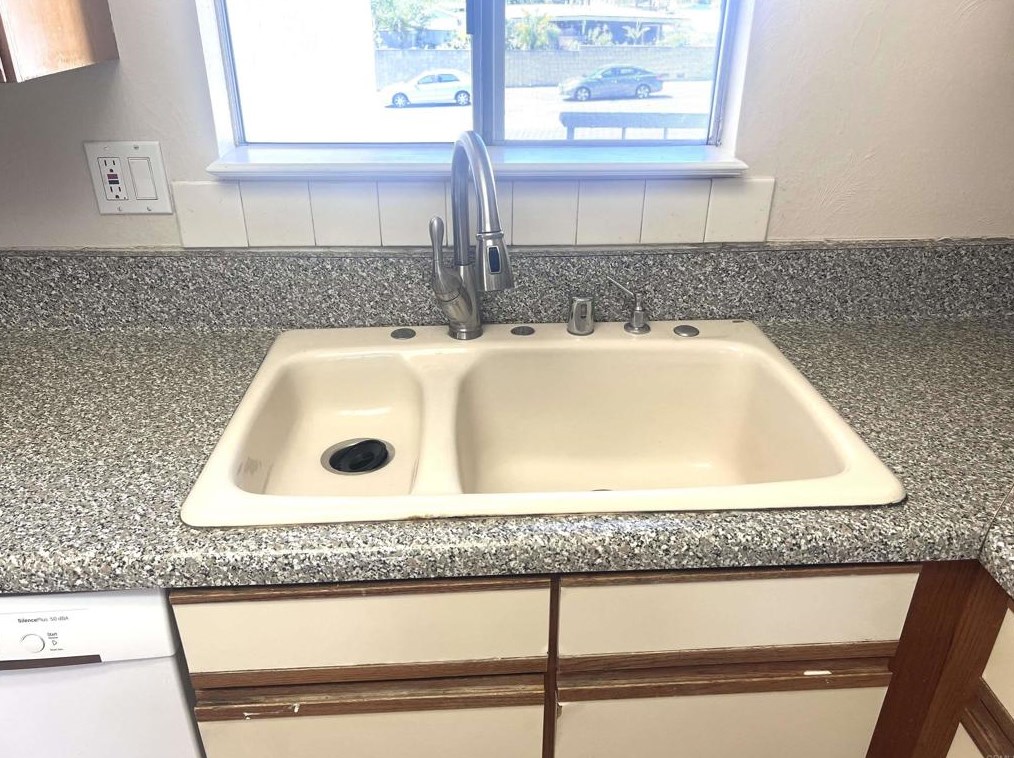 450 Borden Rd, San Marcos, CA 92069-1836
