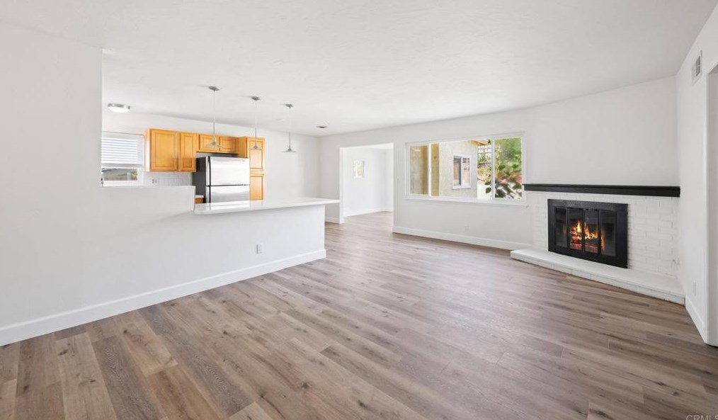 2460 Sarbonne Dr, Oceanside, CA 92054