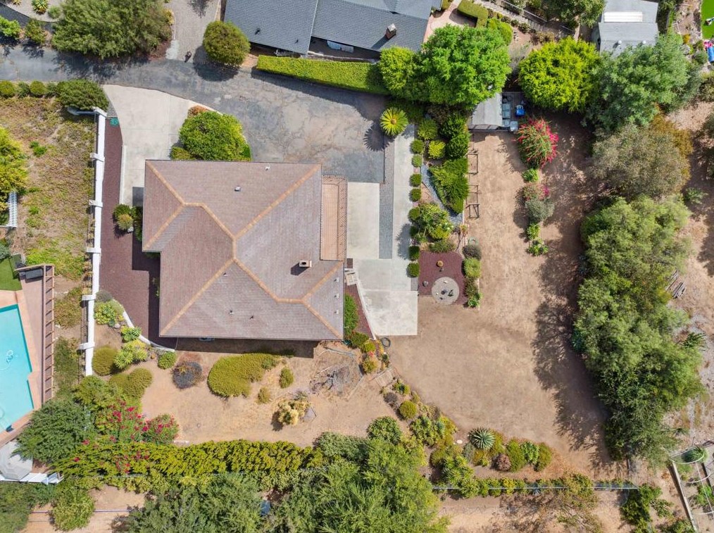 2224 Alta Vista Dr, Vista, CA 92084-7022