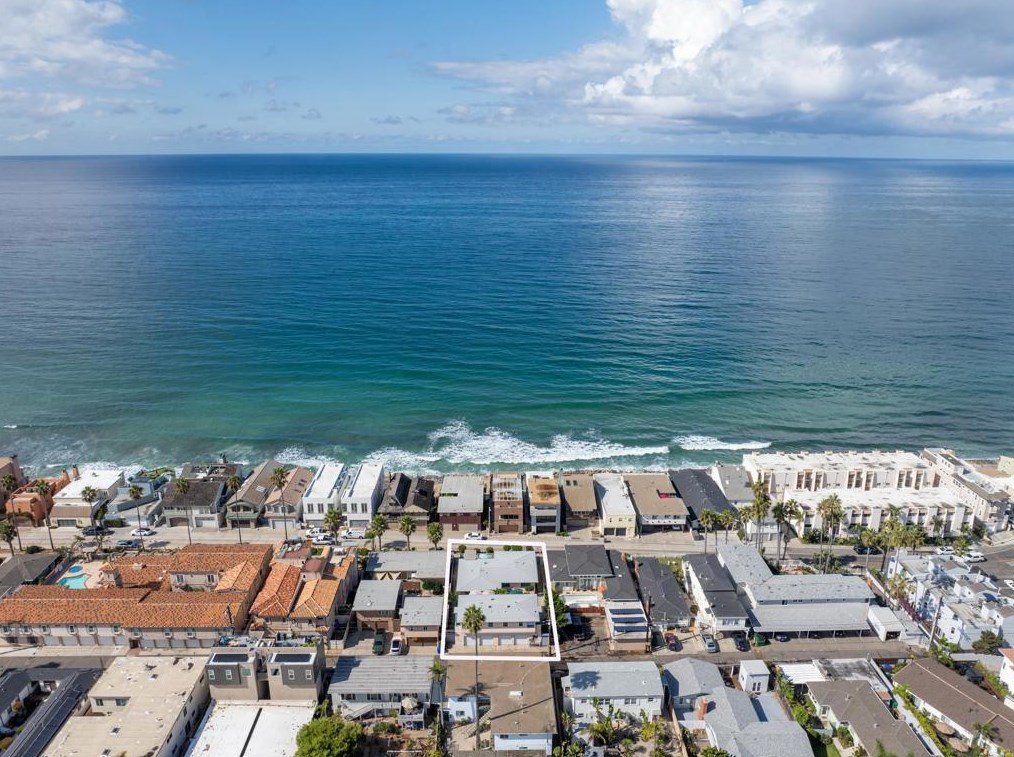 1622-24 Pacific St, Oceanside, CA 92054-5856