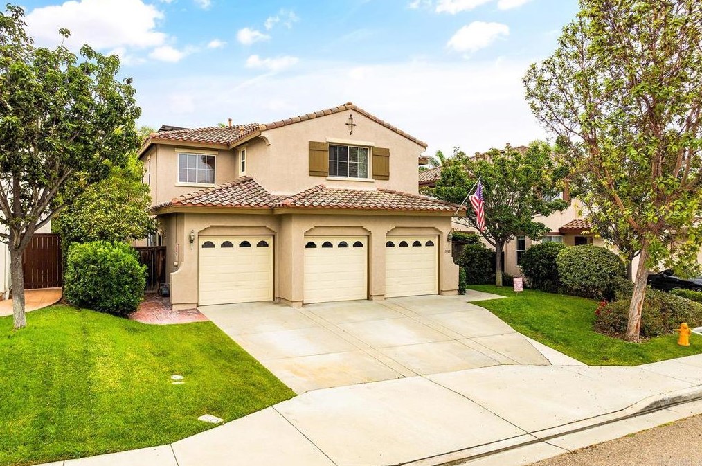 1068 Greenway Rd, Oceanside, CA 92057