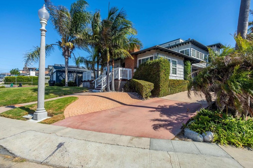 4879-81 Dixie Dr, San Diego, CA 92109