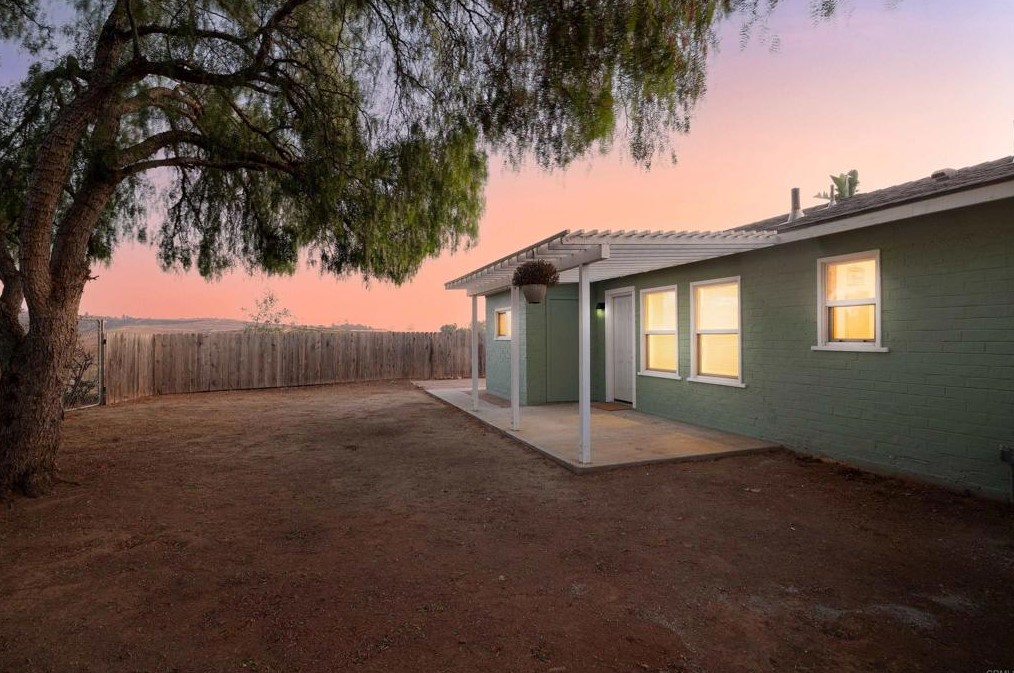 1166 Gopher Canyon Rd, Vista, CA 92084