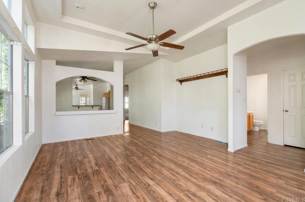 525 W El Norte Pkwy #106, Escondido, CA 92026