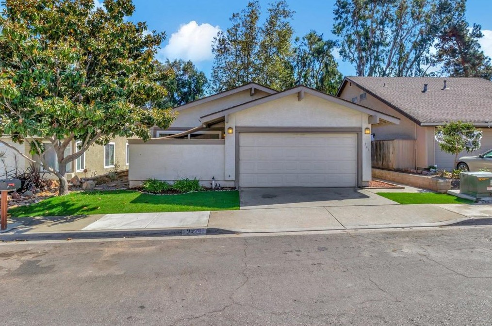 243 Boleroridge Pl, Escondido, CA 92026