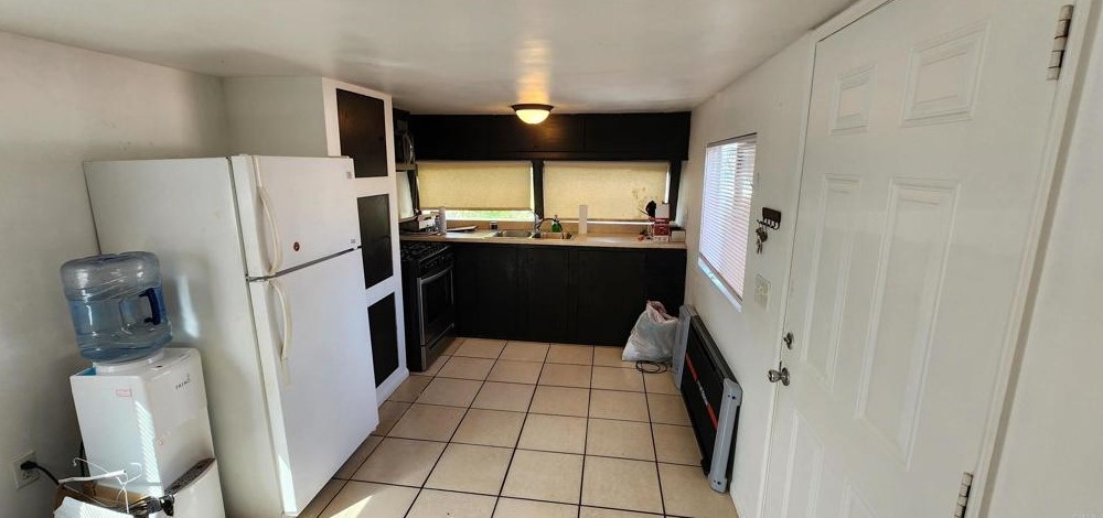 1205 Santa Fe Ave, Vista, CA 92084-4305