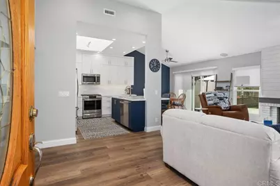 1025 Brewley Lane, Vista, CA 92081 - Photo 6