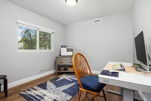 1025 Brewley Ln, Vista, CA 92081 - Photo 18