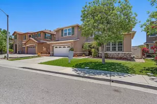 41013 Sunsprite St, Lake Elsinore, CA 92532 - Photo 2