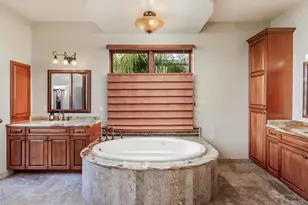 7133 Obelisco Cir, Carlsbad, CA 92009 - Photo 12
