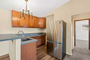 1565 Chestnut Ave, Carlsbad, CA 92008 - Photo 8