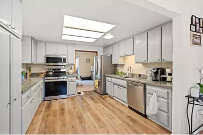 1565 Chestnut Avenue, Carlsbad, CA 92008 - Photo 26