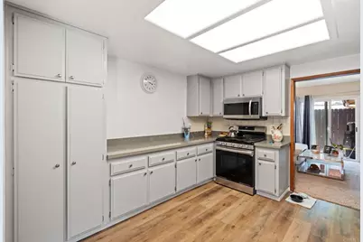 1565 Chestnut Avenue, Carlsbad, CA 92008 - Photo 28