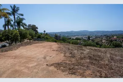 31801 Wrightwood Road, Bonsall, CA 92003 - Photo 10