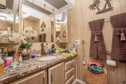 1010 Bobier Dr #12, Vista, CA 92084 - Photo 8