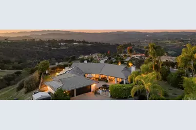 1524 Zutano  Lane, Fallbrook, CA 92028 - Photo 2