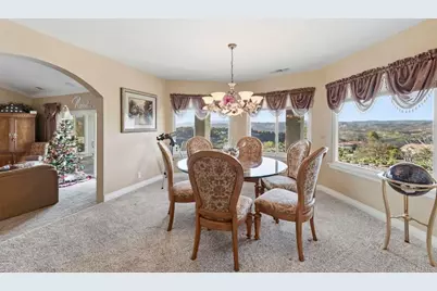 1524 Zutano  Lane, Fallbrook, CA 92028 - Photo 12