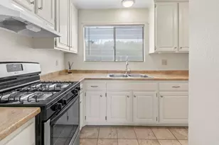 1523 Temple Heights Dr, Oceanside, CA 92056 - Photo 10