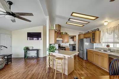 99 Pheasant Lane, Oceanside, CA 92057 - Photo 8