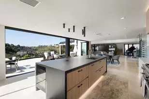 2684 Costebelle Dr, La Jolla, CA 92037 - Photo 14