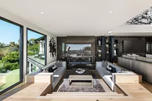 2684 Costebelle Dr, La Jolla, CA 92037 - Photo 12