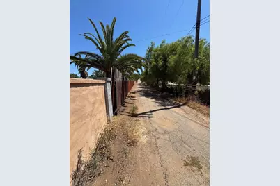 2055 Riviera Dr, Vista, CA 92084 - Photo 10