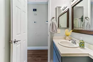 1216 Woodview Dr, Oceanside, CA 92056 - Photo 10