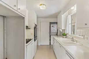 211 N Citrus Ave, Escondido, CA 92027 - Photo 14