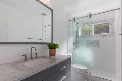 6817 Vianda Ct Court, Carlsbad, CA 92009 - Photo 52