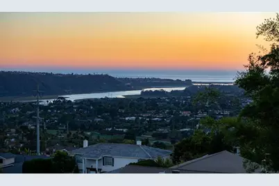 6817 Vianda Ct Court, Carlsbad, CA 92009 - Photo 2