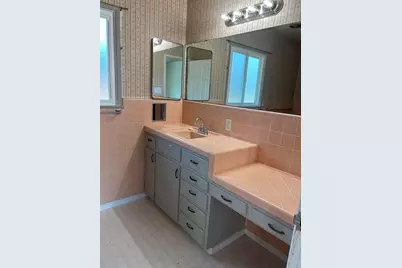 626 Civic Center Drive, Vista, CA 92084 - Photo 14