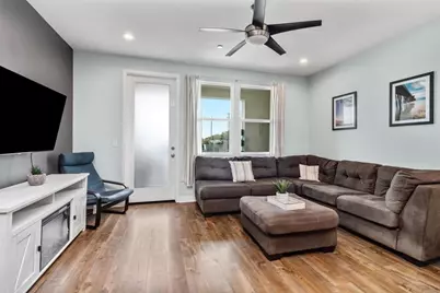 1121 Makena Way, Oceanside, CA 92054 - Photo 10