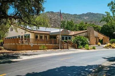 8975 Lawrence Welk #2, Escondido, CA 92026 - Photo 38