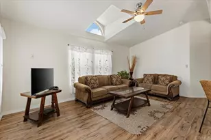 176 Flicker Ln, Oceanside, CA 92057 - Photo 4