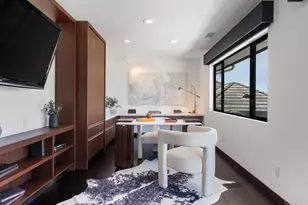 1126 Muirlands Vista Way, La Jolla, CA 92037 - Photo 38