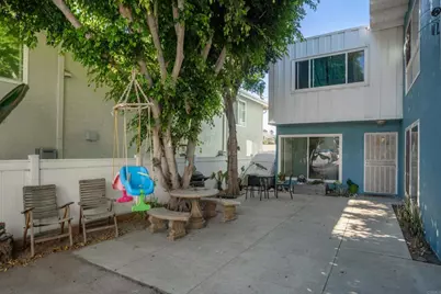 160 Hemlock Ave., Carlsbad, CA 92008 - Photo 12