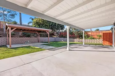 2839 Emerald Drive, Oceanside, CA 92056 - Photo 26