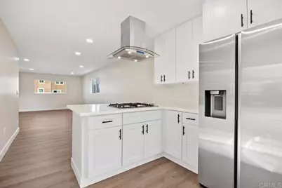 2839 Emerald Drive, Oceanside, CA 92056 - Photo 2