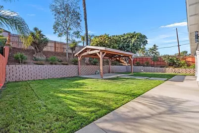 2839 Emerald Drive, Oceanside, CA 92056 - Photo 22
